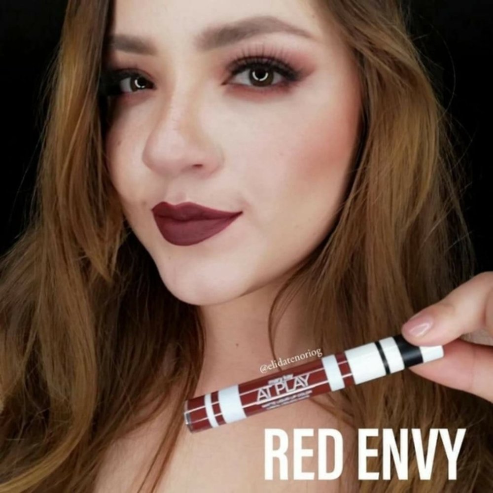 Mary Kay Liquid Lipstick in Red Envy. MATTE